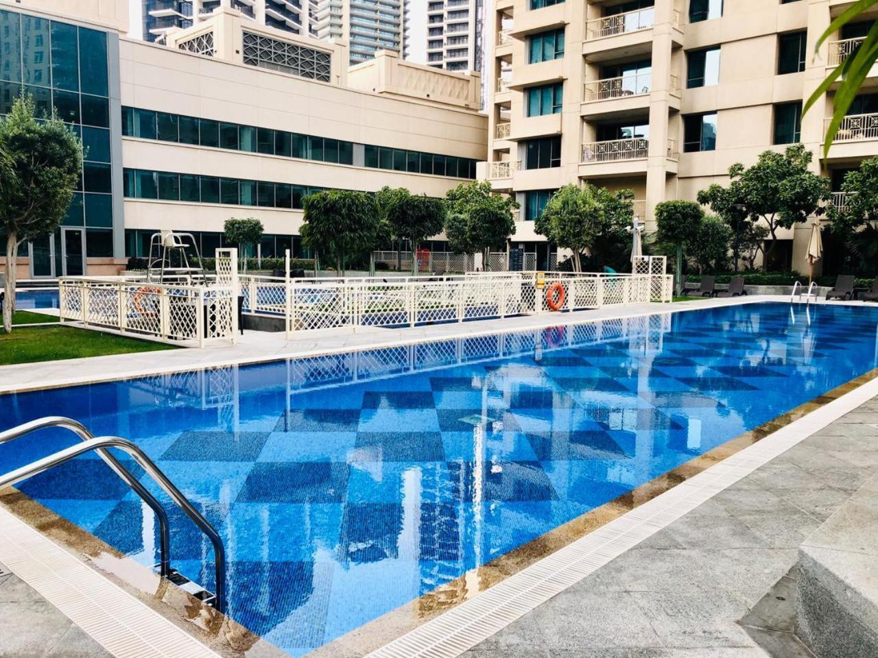 Luxury 2Br Downtown Apt With Burj Khalifa Views Dubai Exteriör bild