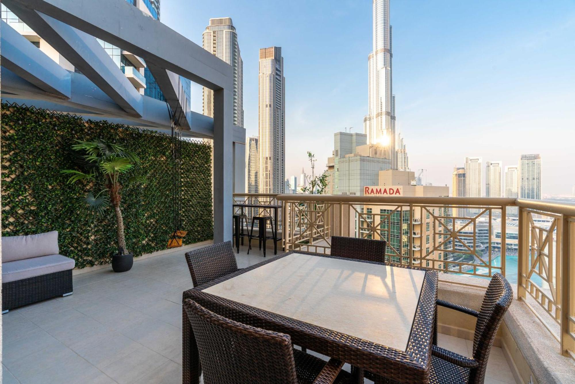 Luxury 2Br Downtown Apt With Burj Khalifa Views Dubai Exteriör bild