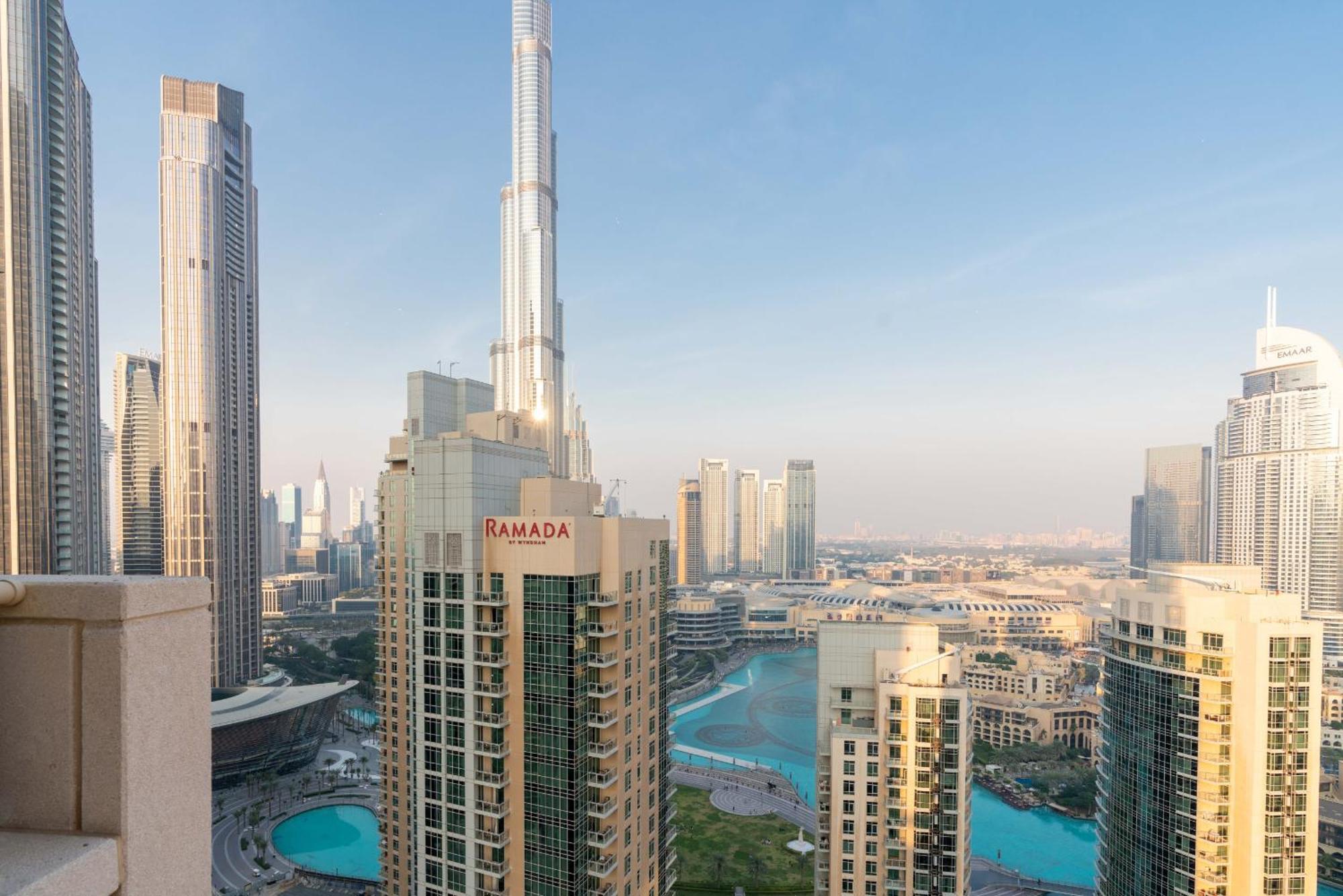 Luxury 2Br Downtown Apt With Burj Khalifa Views Dubai Exteriör bild