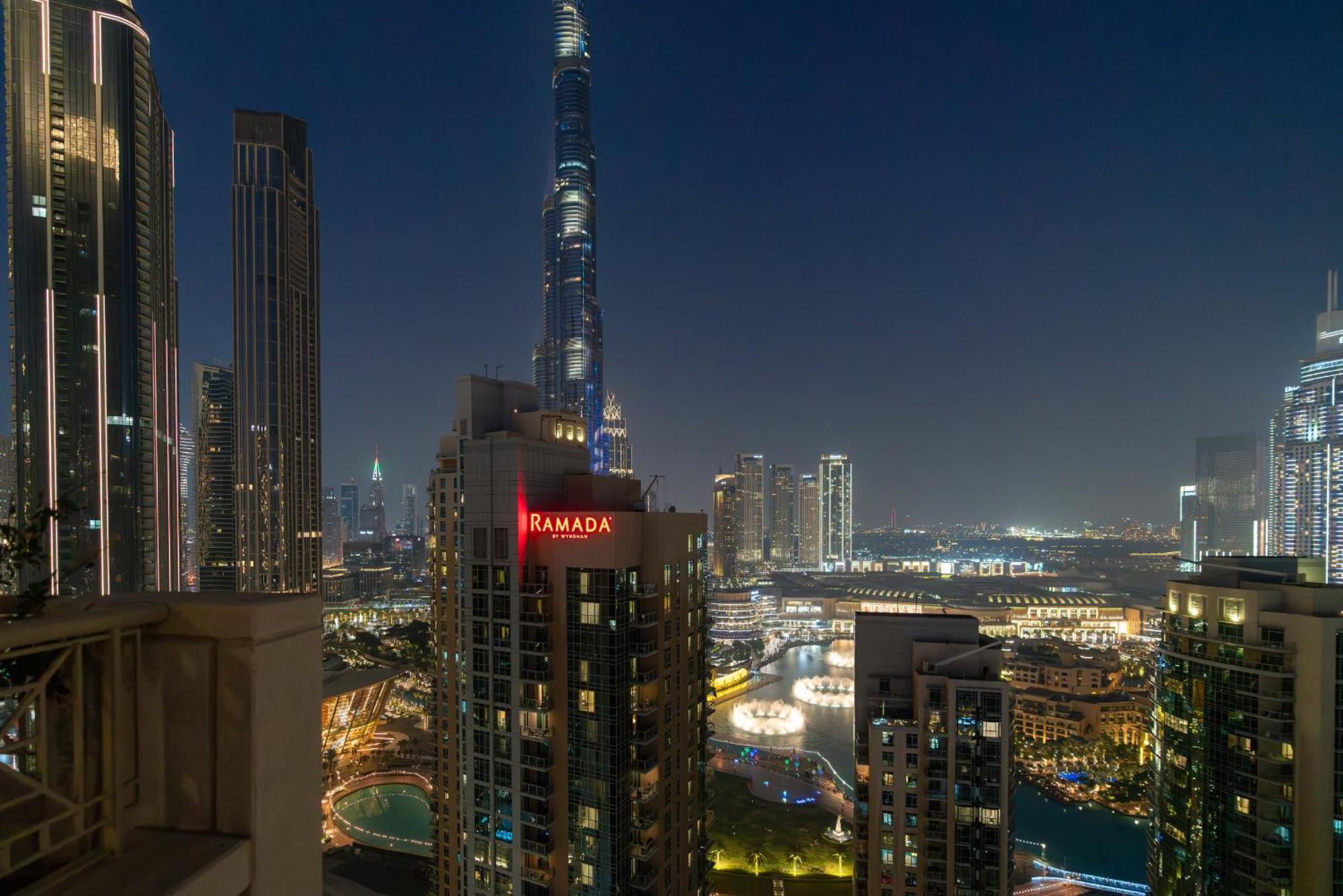 Luxury 2Br Downtown Apt With Burj Khalifa Views Dubai Exteriör bild
